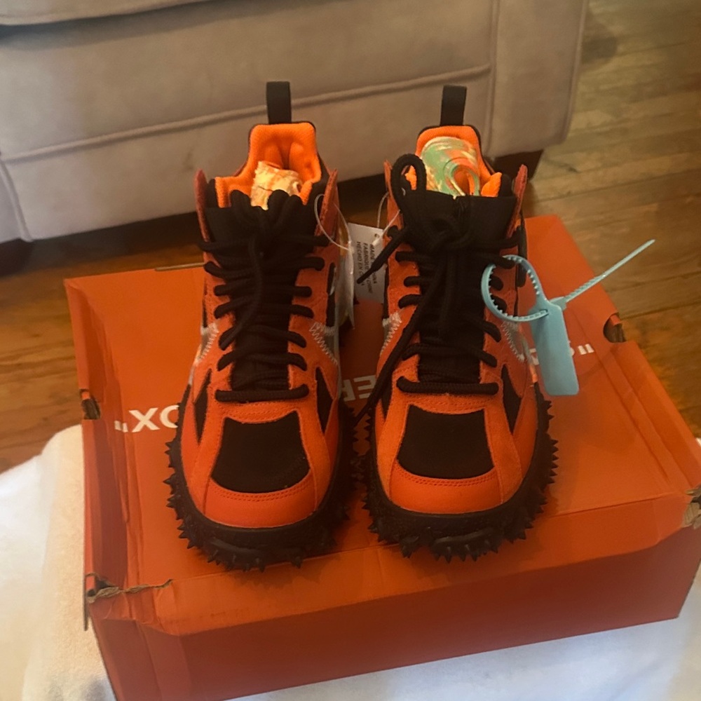 Nike mens Sneakers in Orange and Black